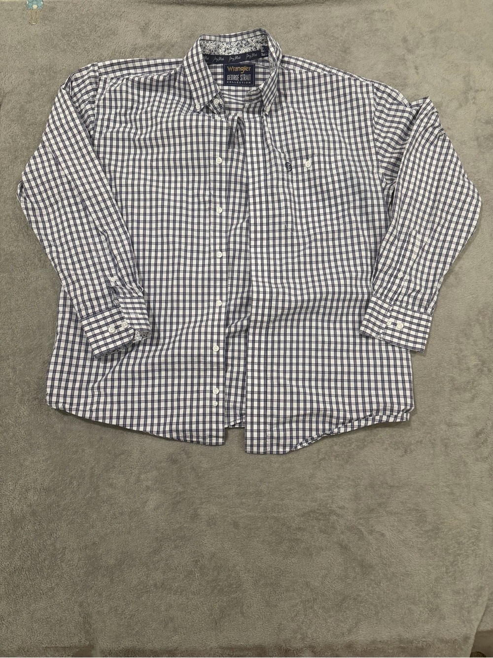 Wrangler George Strait Collection Men’s Large Plaid Long Sleeve Button Down Shir